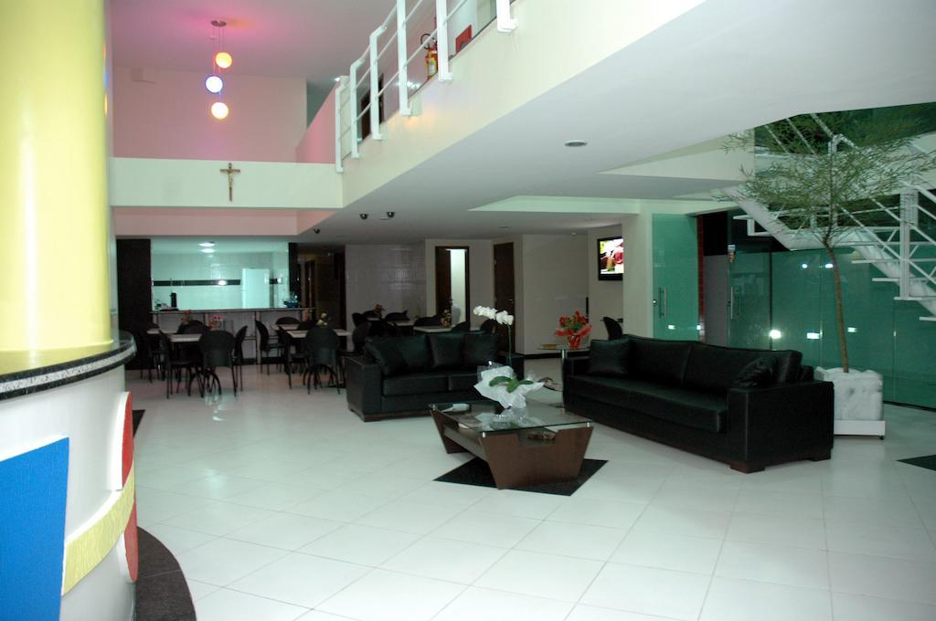 Hotel Piramide Pituba - Rua Pernambuco Salvador